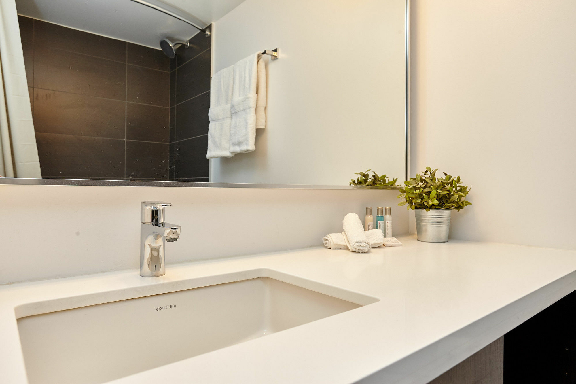 Atlas Suites - Yorkville Furnished Apartments Toronto Exteriör bild