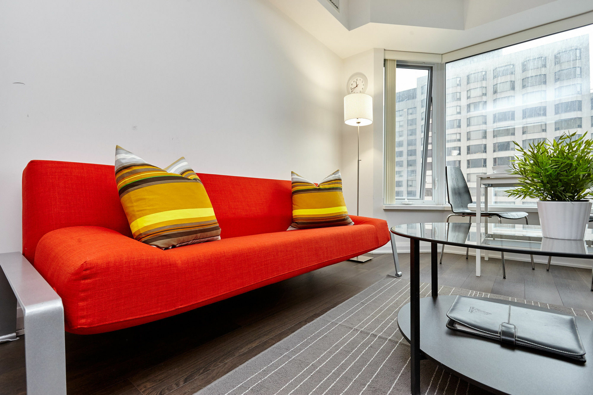 Atlas Suites - Yorkville Furnished Apartments Toronto Exteriör bild